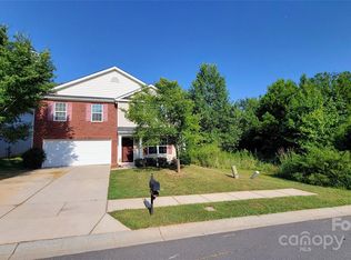 9424 Eagle Feathers Dr, Charlotte, NC 28214