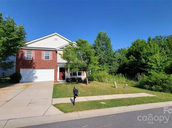 9424 Eagle Feathers Dr, Charlotte, NC 28214