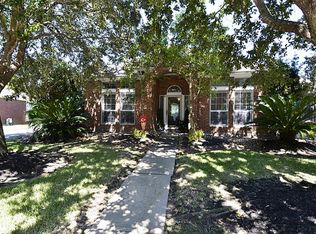 220 Oak Creek Dr, League City, TX 77573