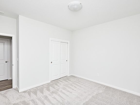 5th image of 9476 Verdi Ln