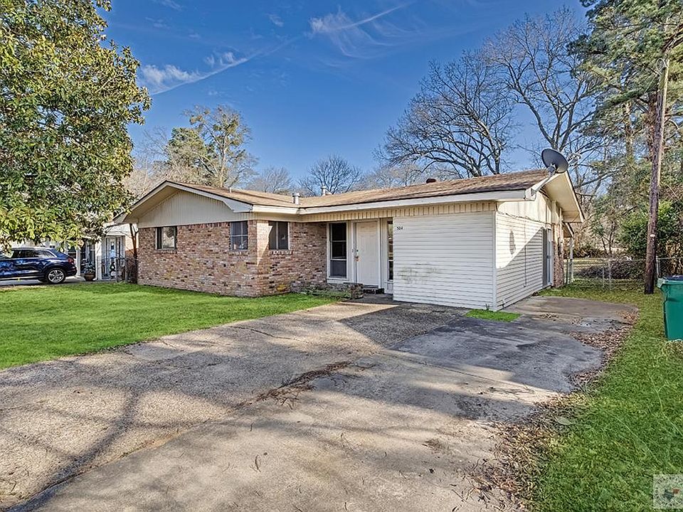 1st image of 504 Redwater Rd