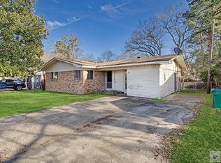 504 Redwater Rd, Wake Village, TX 75501