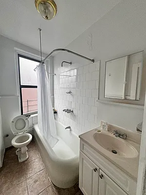 Rented by Giant Realty NY Corp | media 1