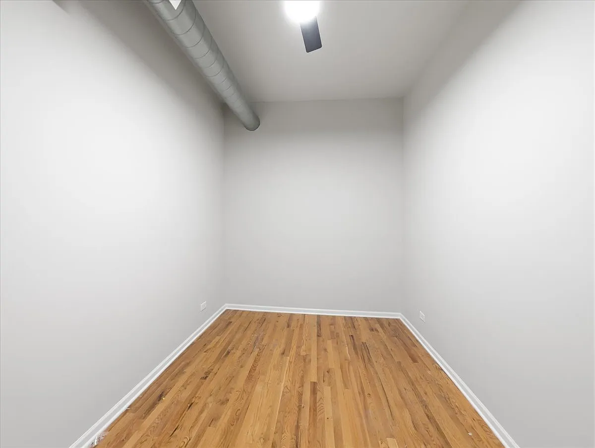 2 bed, 1.0 bath, 1100 sqft, $3,200 — Photo 4