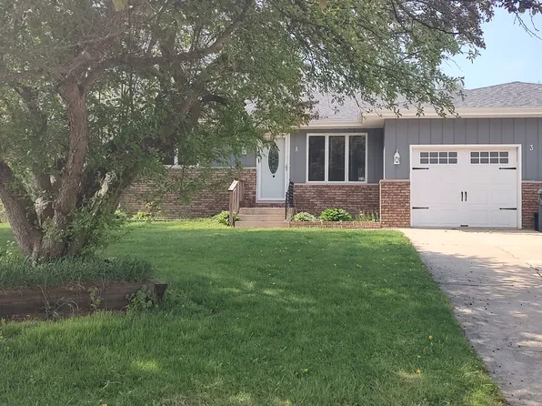 321 Jodi Ln #A, Valparaiso, IN 46385