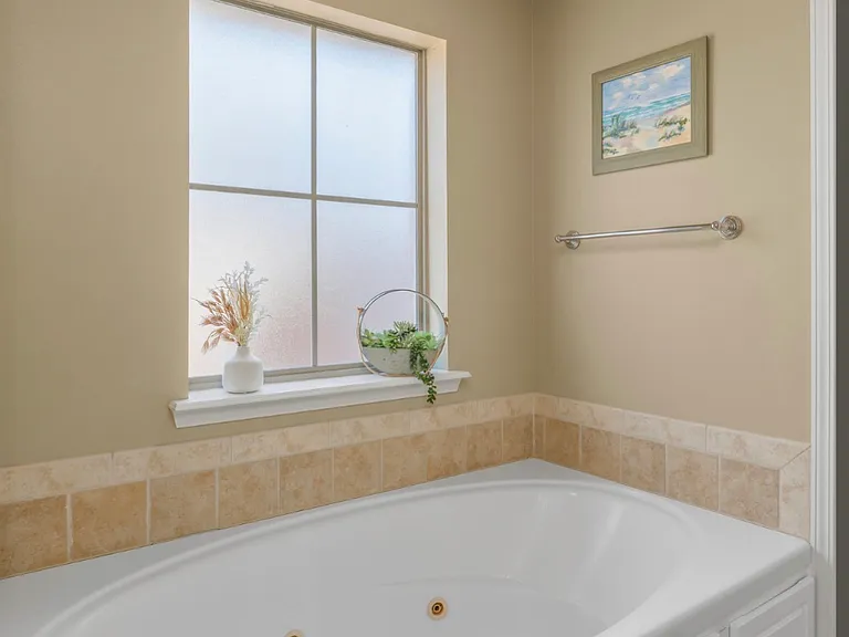 2213 Shumark Trl — Photo 16