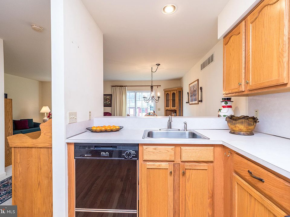 106 Sunnyside Ln, Perkasie, PA 18944 Zillow