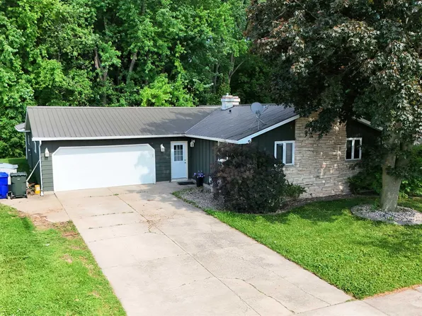 1708 Thelen Ave, Kaukauna, WI 54130