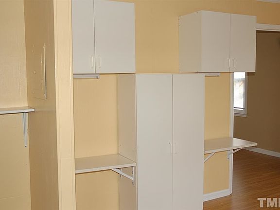 4th image of 3027 Rosewood Dr