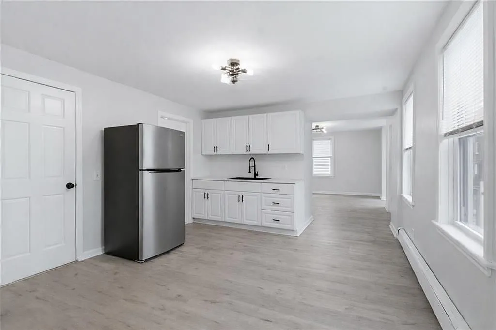 2 bed, 1.0 bath, 1000 sqft, $1,750 — Photo 3