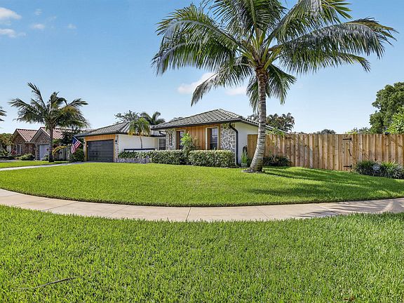 3rd image of 9680 NW 10th Court