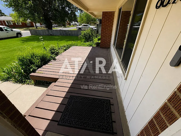 8696 S 1645 E — Photo 5