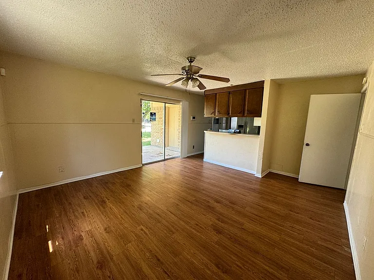 1526 Leader Dr — Photo 15