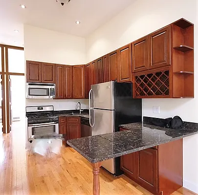 Rented by The Hamilton Group | media 7