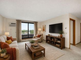 7600 Golden Valley Rd APT 805, Golden Valley, MN 55427