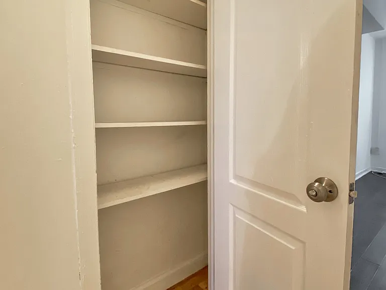 3217 Dubois Pl SE #2 — Photo 8