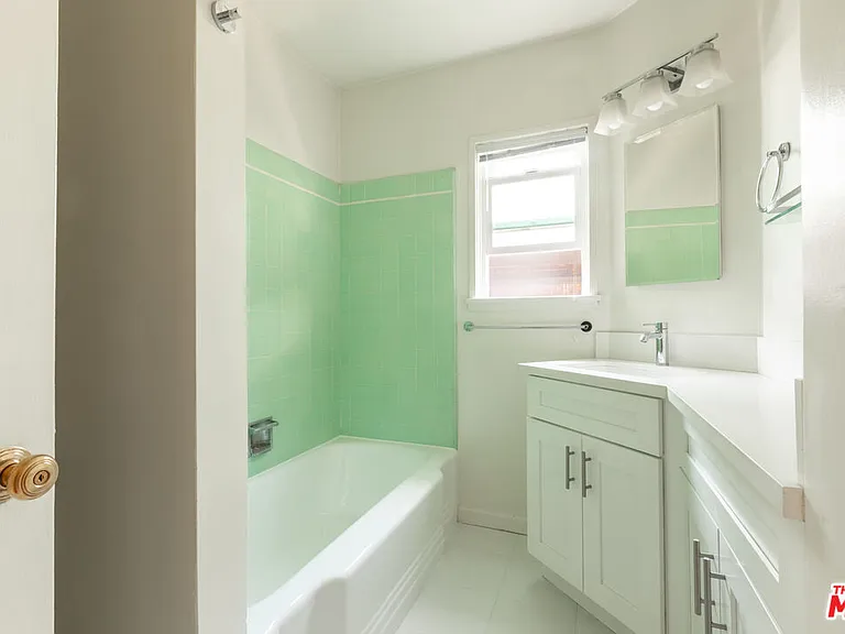 2955 Berkeley Ave — Photo 10