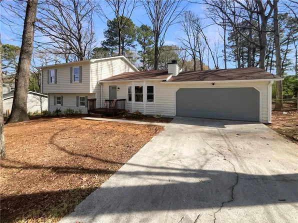 1336 Candlelite Ln, Snellville, GA 30078