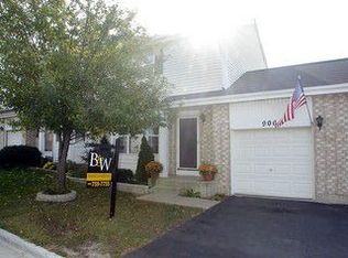 906 Dunbridge Ln, Romeoville, IL 60446