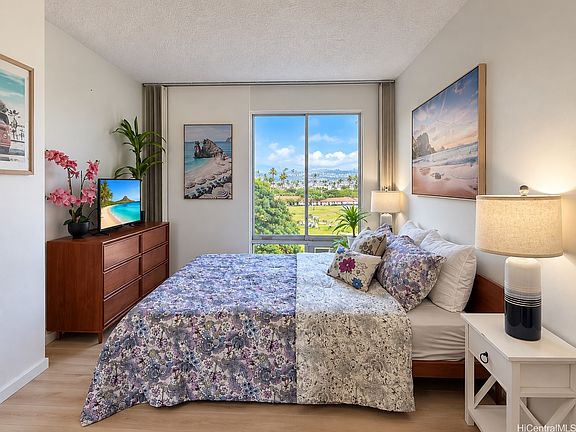 3rd image of 240 Makee Rd APT 4C