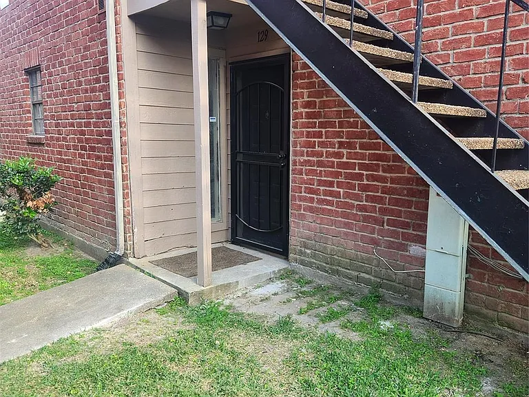 12500 Sandpiper Dr #129 — Photo 1