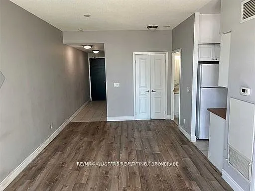 18 Yonge St #1610 — Photo 10