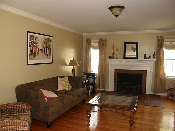 2nd image of 5424 Primrose Ave