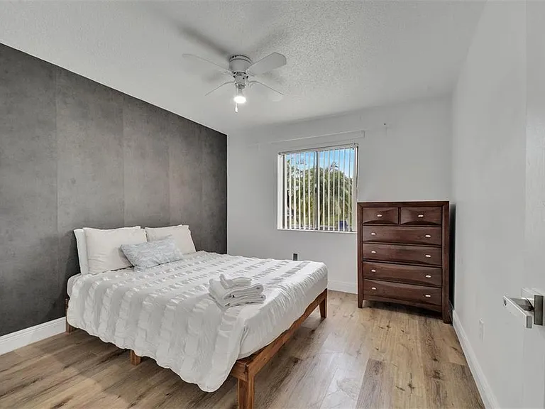 153 Sandalwood Dr — Photo 18