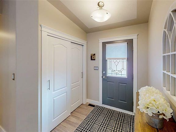 2nd image of 1363 N Bissett Pl