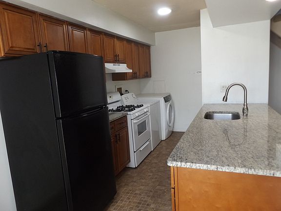 4th image of 1565 Cornell Pl #1565