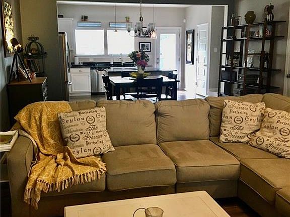 4th image of 8059 Rutland Village Dr