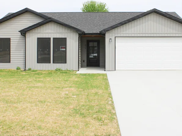870 Henry St, North Vernon, IN 47265