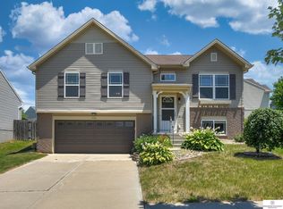 1723 N 207th St, Elkhorn, NE 68022