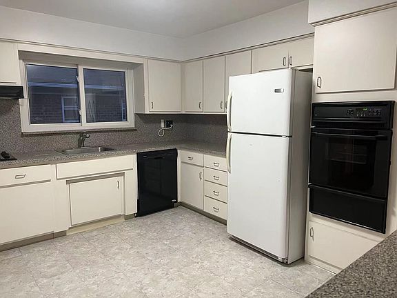 5th image of 58-30 230th St Floor 2