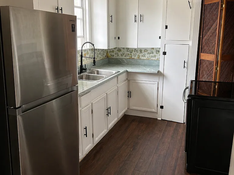 518 Topeka Blvd #A — Photo 5
