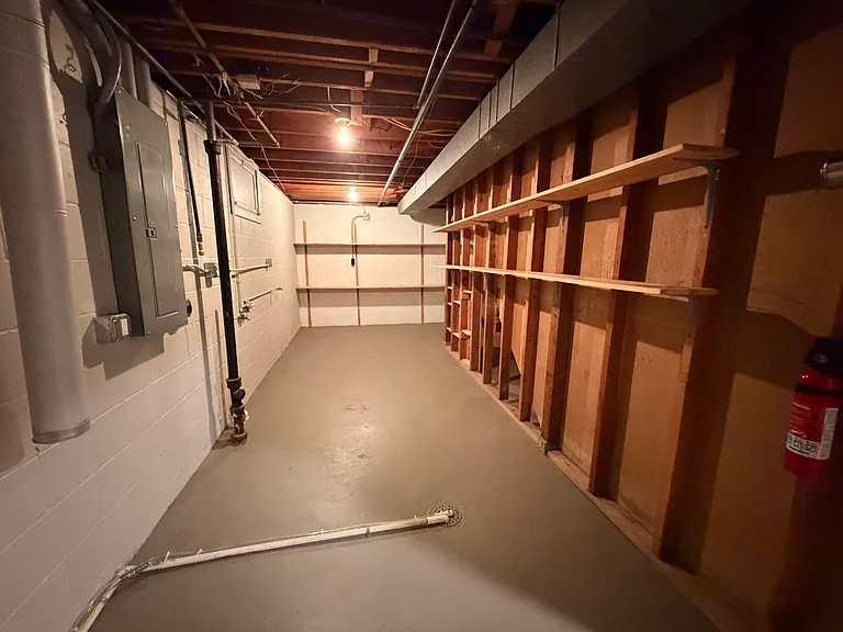 1216 Robin Dr — Photo 24
