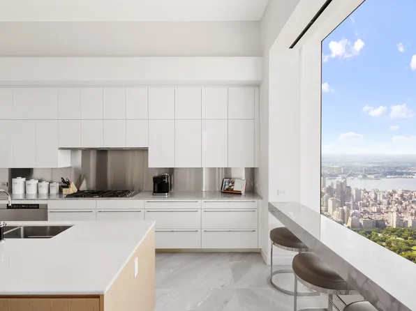 432 Park Avenue image 15 of 33