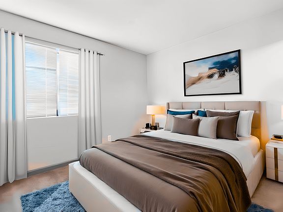 5th image of 405 E College St #500-321
