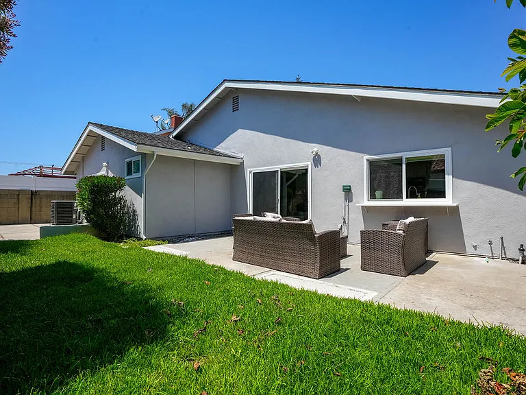 6542 Vesper Cir — Photo 50