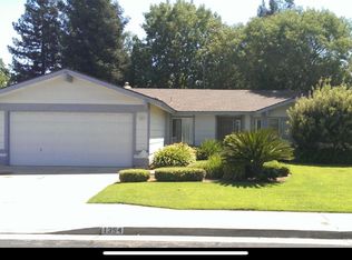 1354 Burlingame Ave, Clovis, CA 93612