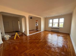7210 112th St APT 6B, Flushing, NY 11375