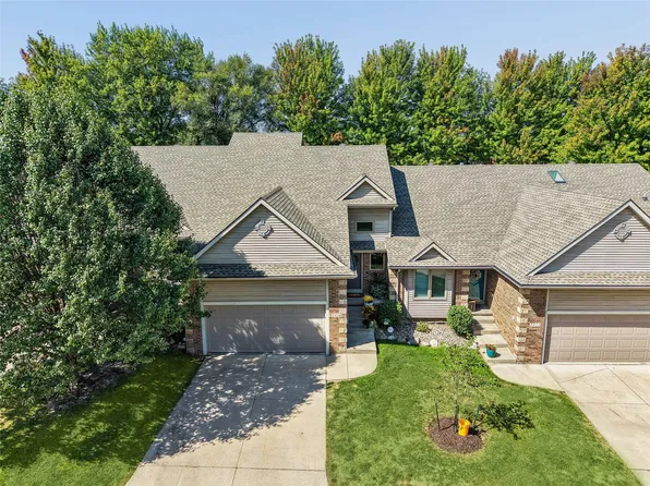 2416 NW 163rd St, Clive, IA 50325