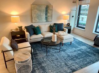 1035 W Addison St #626, Chicago, IL 60657