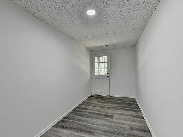 Second entrance to unit