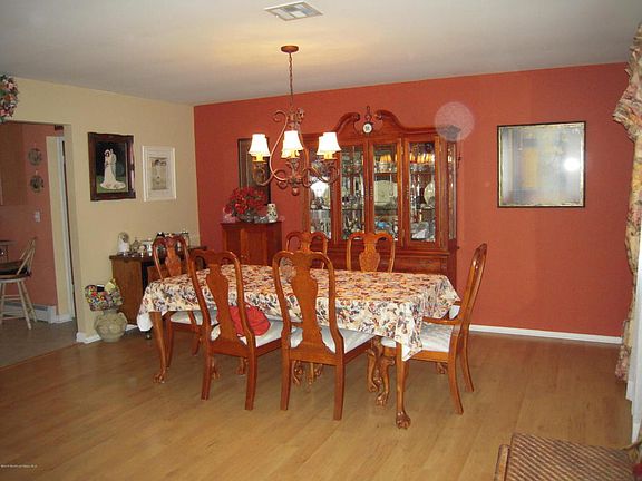 4th image of 20 Roxton Pl