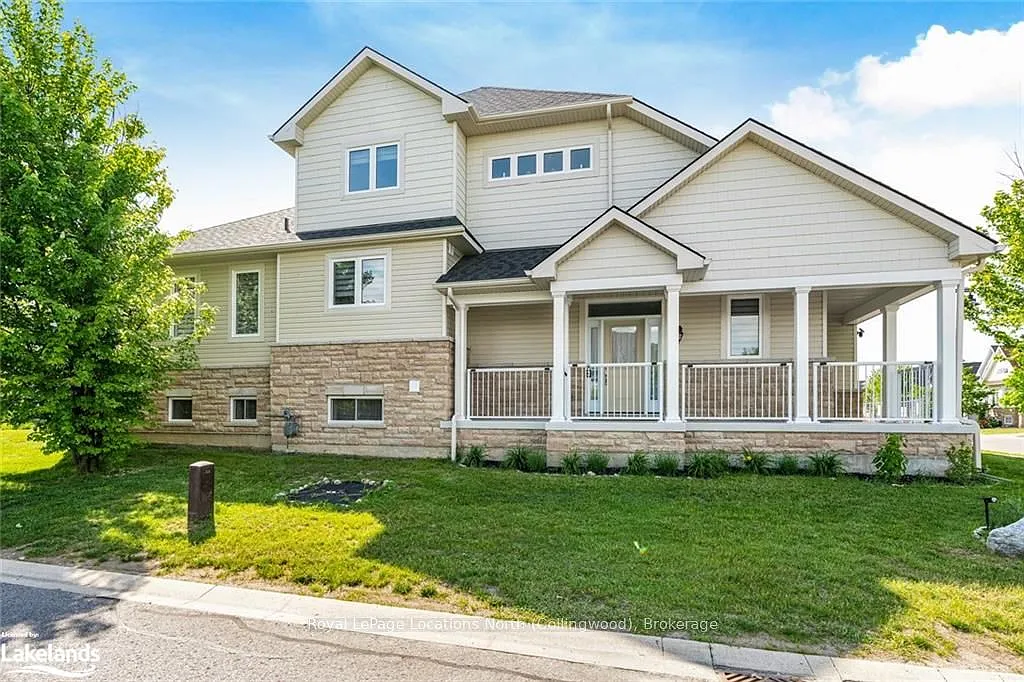 4 bed, $2,900 — Photo 1