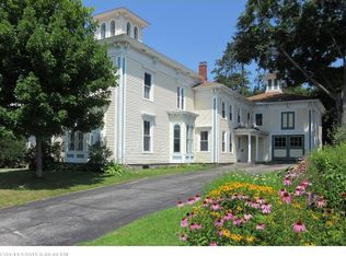 11 Summer St, Winthrop, ME 04364