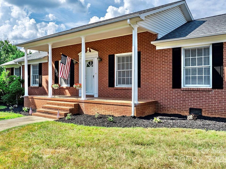 1st image of 2909 Eastway Dr