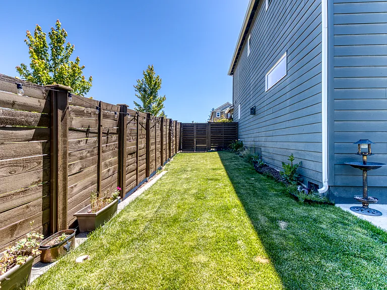 20538 SE Cameron Ave — Photo 34