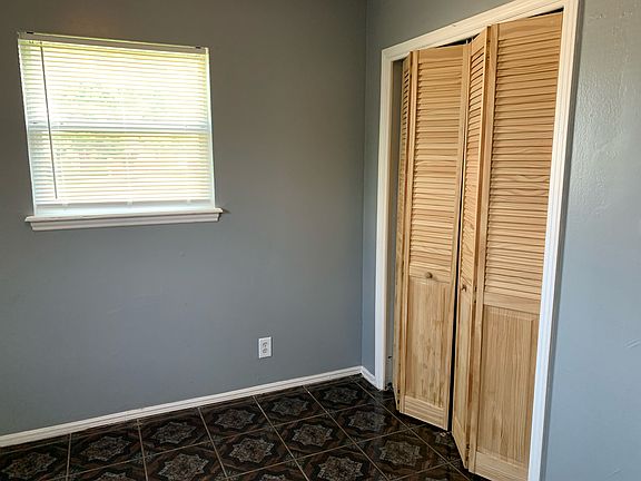 3rd image of 1417 SW 77th Pl